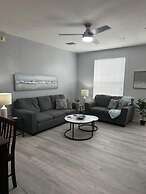 Vista Cay Luxury Serenity. 2 Bedroom Townhouse by RedAwning