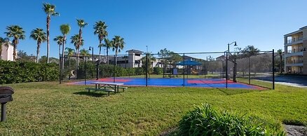 Vista Cay Luxury Serenity. 2 Bedroom Townhouse by RedAwning