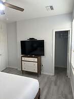 Vista Cay Luxury Serenity. 2 Bedroom Townhouse by RedAwning