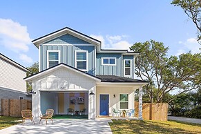 Vilano Fairway Golf & Beach Escape 5 Bedroom Home by Overmoon