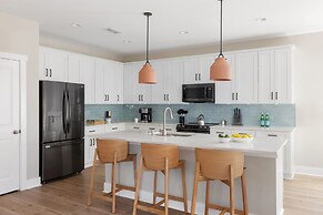 Vilano Fairway Golf & Beach Escape 5 Bedroom Home by Overmoon