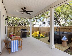 Vilano Fairway Golf & Beach Escape 5 Bedroom Home by Overmoon