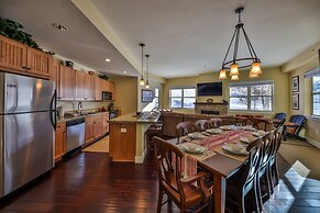 Base Camp 105 3 Bedroom Condo by RedAwning