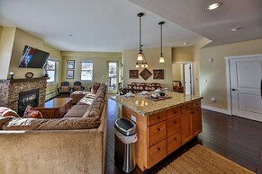 Base Camp 105 3 Bedroom Condo by RedAwning