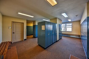 Base Camp 105 3 Bedroom Condo by RedAwning