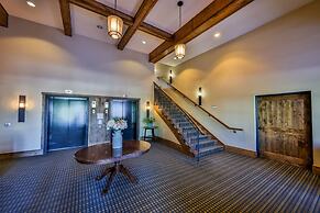 Base Camp 105 3 Bedroom Condo by RedAwning