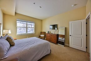 Base Camp 105 3 Bedroom Condo by RedAwning