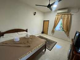 Collection O 91015 Sungai Batang Lake Chalet