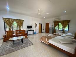 Collection O 91015 Sungai Batang Lake Chalet