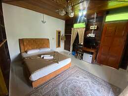 Collection O 91015 Sungai Batang Lake Chalet