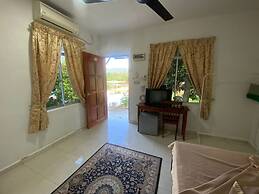 Collection O 91015 Sungai Batang Lake Chalet