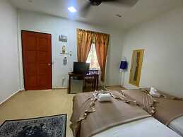 Collection O 91015 Sungai Batang Lake Chalet