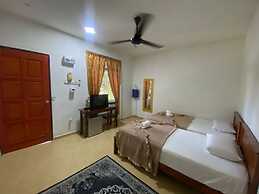 Collection O 91015 Sungai Batang Lake Chalet