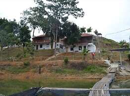 Collection O 91015 Sungai Batang Lake Chalet