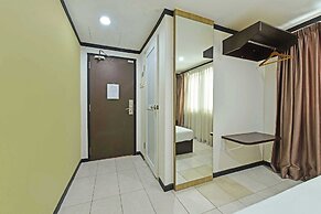 OYO 91009 One Enigma Hotel