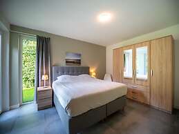 Brilliant Bungalow in Kamperland by the Lake