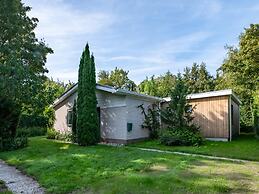 Brilliant Bungalow in Kamperland by the Lake