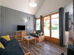 Comfortable Holiday Home With Private Terrace