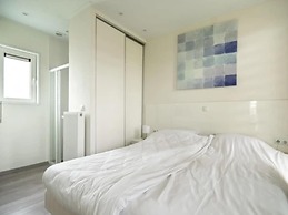 Well-kept Chalet on the Water