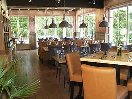 Well-kept Chalet on the Water