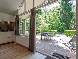 Cozy Bungalow With Dishwasher, in a Holiday Park on the Veluwe