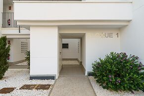 Apartment La Cala With Pool