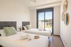 Apartment La Cala With Pool