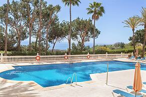 Calahonda Elegance With Pool And Sea View