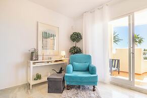 Calahonda Elegance With Pool And Sea View