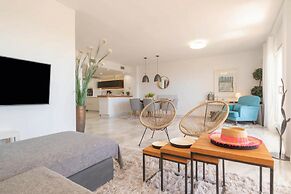 Calahonda Elegance With Pool And Sea View