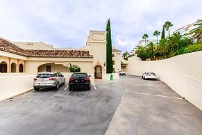 Calahonda Elegance With Pool And Sea View