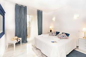Calahonda Elegance With Pool And Sea View