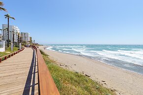 Puerta Del Mar Penthouse Beachfront