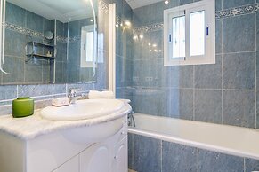 View of the sun Apartment With Pool