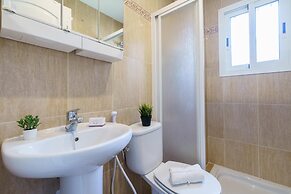 View of the sun Apartment With Pool