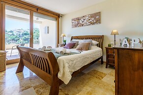 Marbella Mountain With sea View and Pool