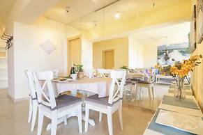 Marbella Este Next Marriott and Nikki B