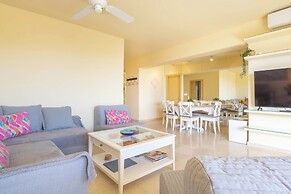 Marbella Este Next Marriott and Nikki B