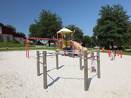 Nice Bungalow With Sauna and Bubble Bath, on a Holiday Park, 4 km. Val