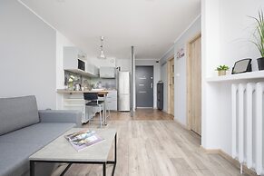 Al. Jana Pawła II Apartment by Renters