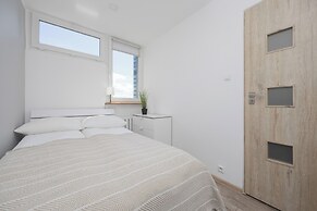 Al. Jana Pawła II Apartment by Renters