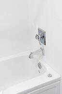 Embrace Serenity Luxe 2BR Suite