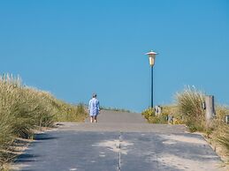 Luxury Dune Villa on a Holiday Park