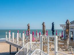 Luxury Dune Villa on a Holiday Park