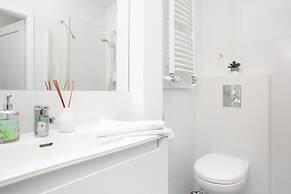 Family City Center Apartments by Renters