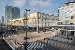 Family City Center Apartments by Renters