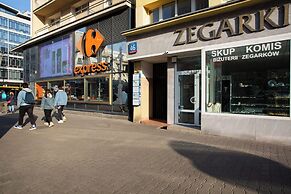 Family City Center Apartments by Renters