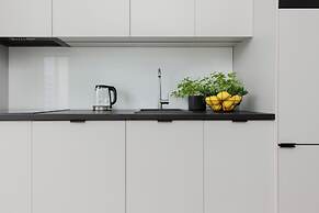 Warsaw Panorama Apartment by Renters