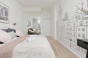 Warsaw Panorama Apartment by Renters