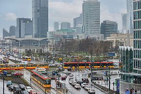 Warsaw Panorama Apartment by Renters